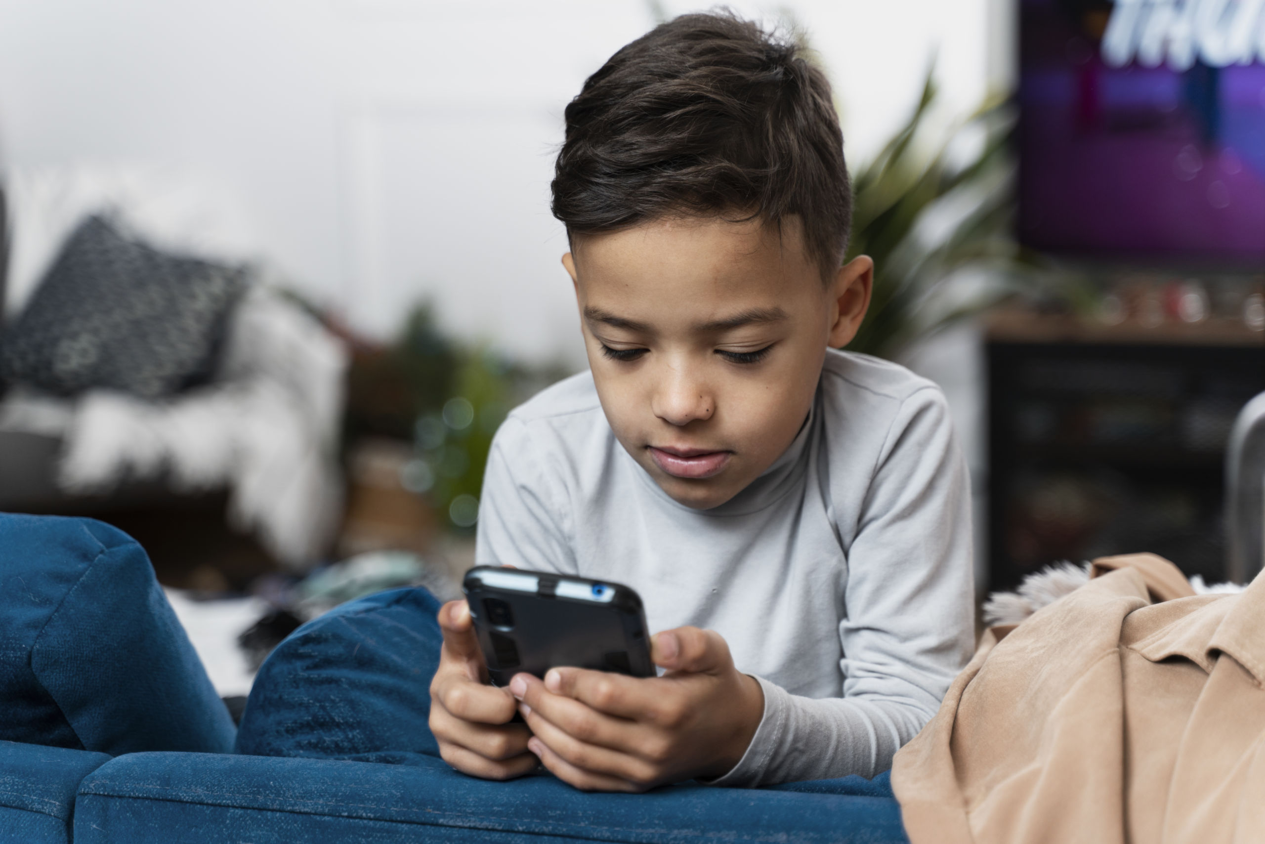 CNJ estabelece diretrizes para influenciadores mirins nas redes sociais