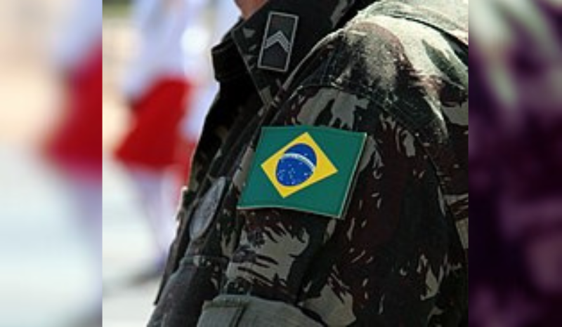 Ex-militar perde patente por transmitir HIV a duas mulheres