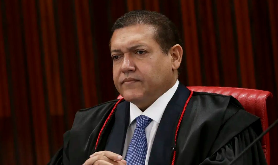Ministro Kassio Nunes Marques avalia impedimento em julgamento sobre Alexandre de Moraes