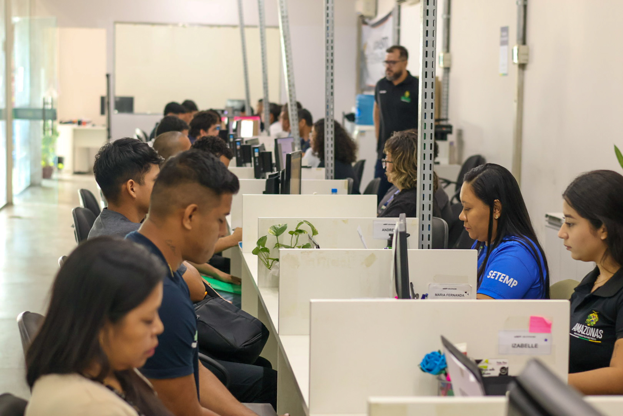 Sine AM disponibiliza 230 vagas de emprego em Manaus nesta sexta-feira