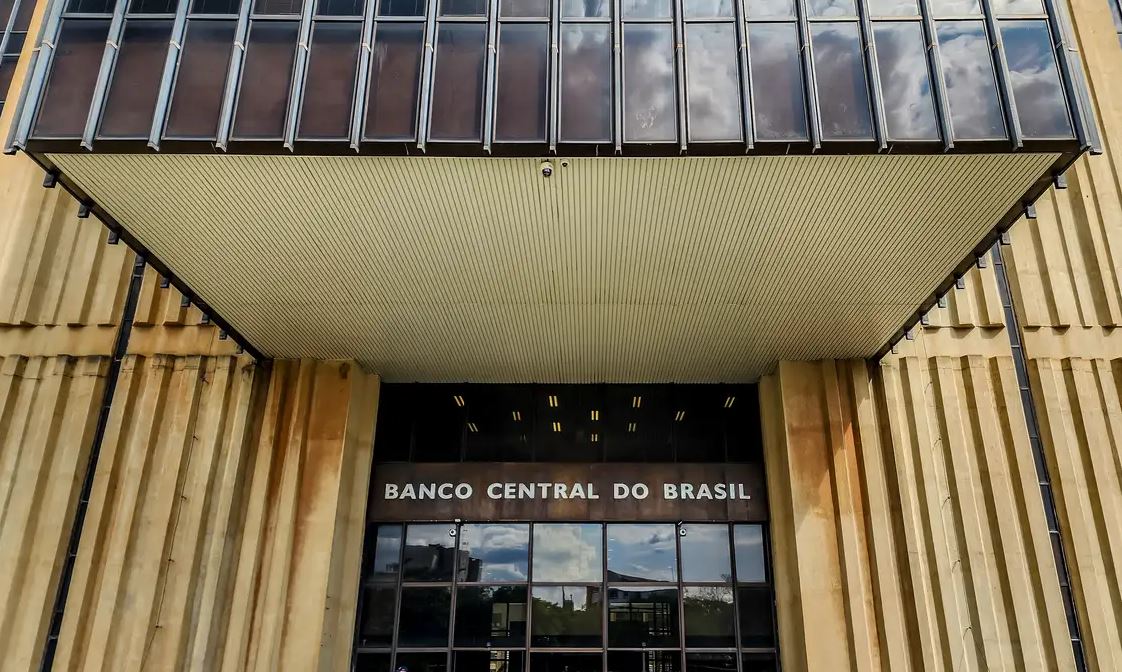 Banco Central Intensifica Segurança em Transferências Internacionais