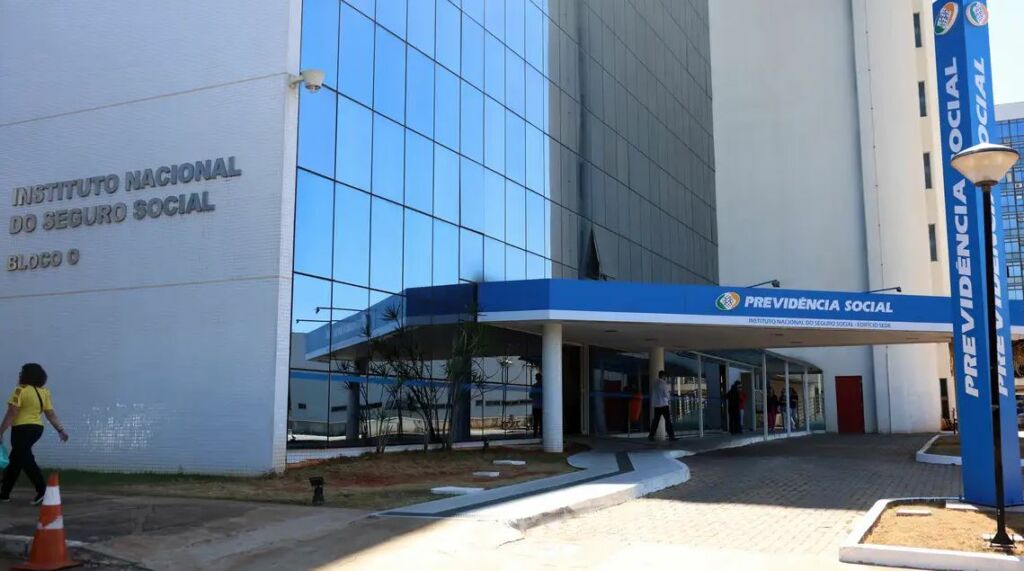 Último dia para contestar descontos indevidos no INSS é neste sábado