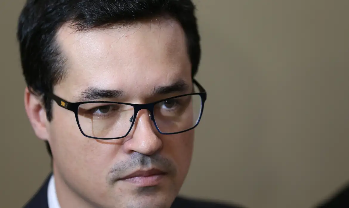 TSE suspende campanha de Deltan Dallagnol ao Senado pelo Paraná