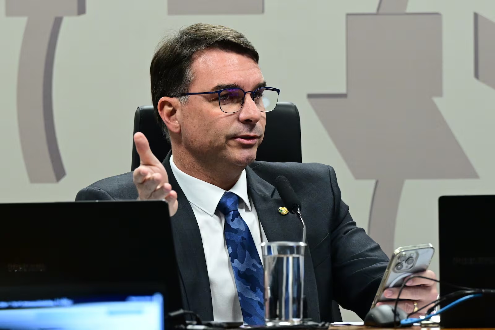 Flávio Bolsonaro prestará depoimento à PF sobre calúnia contra Lula