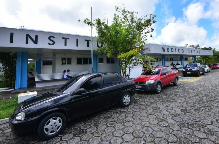 Homem é morto com sete facadas em Manaus, suspeito é ex-namorado da namorada