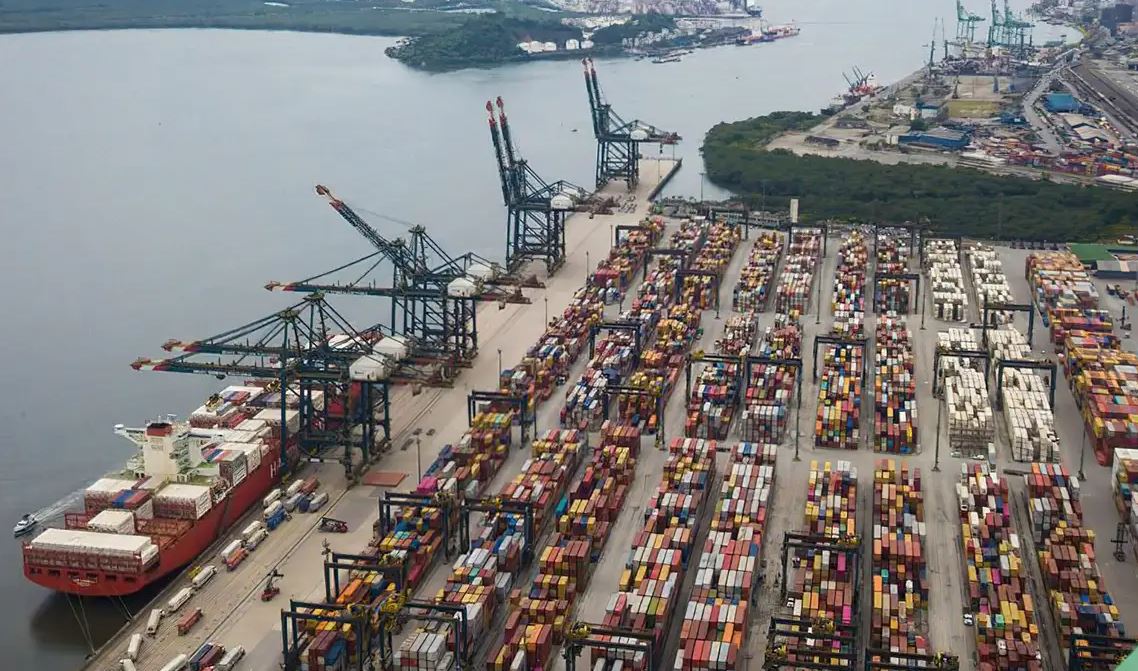 Governo destina R$ 18,5 bilhões para apoiar empresas afetadas por tarifas dos EUA