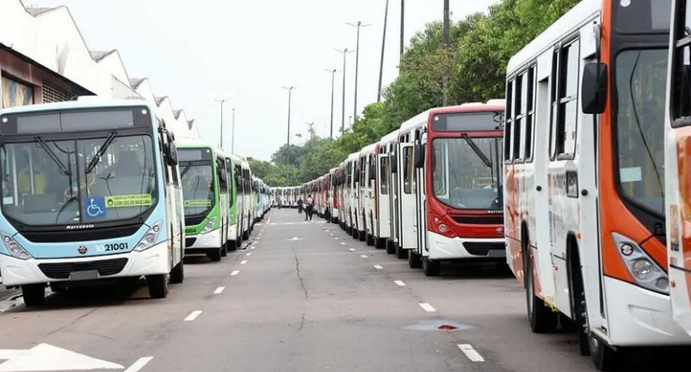 Greve de ônibus em Manaus é suspensa temporariamente após negociações