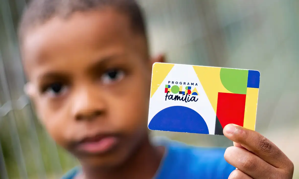 Beneficiários com NIS final 5 recebem Bolsa Família em agosto