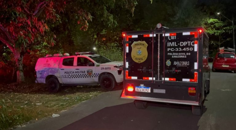 Corpo é encontrado em terreno baldio em Manaus; polícia investiga possíveis rituais