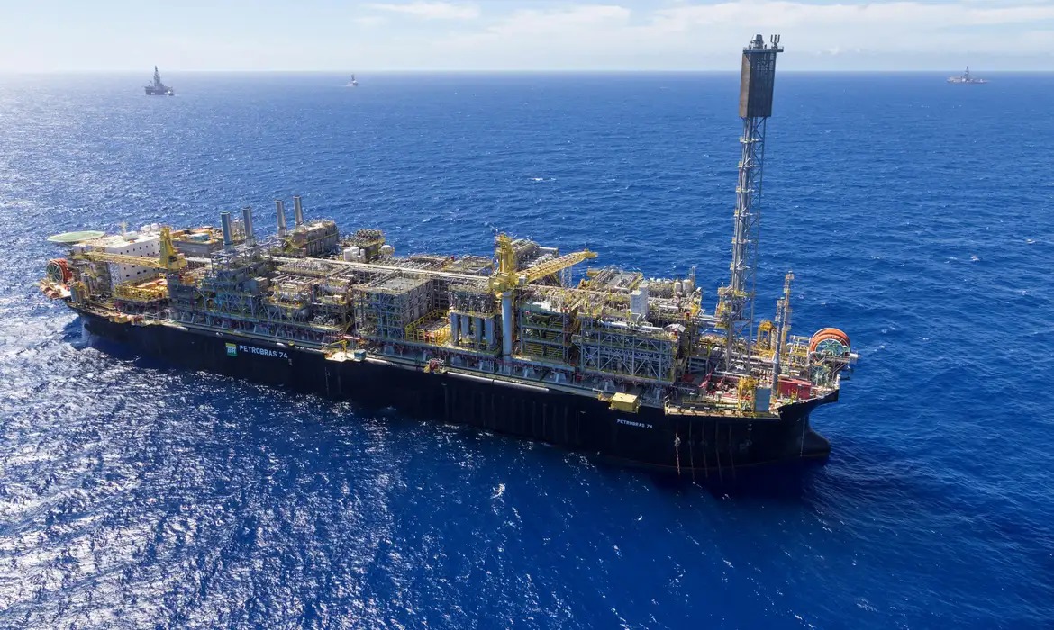 Petrobras anuncia nova descoberta de petróleo na Foz do Amazonas