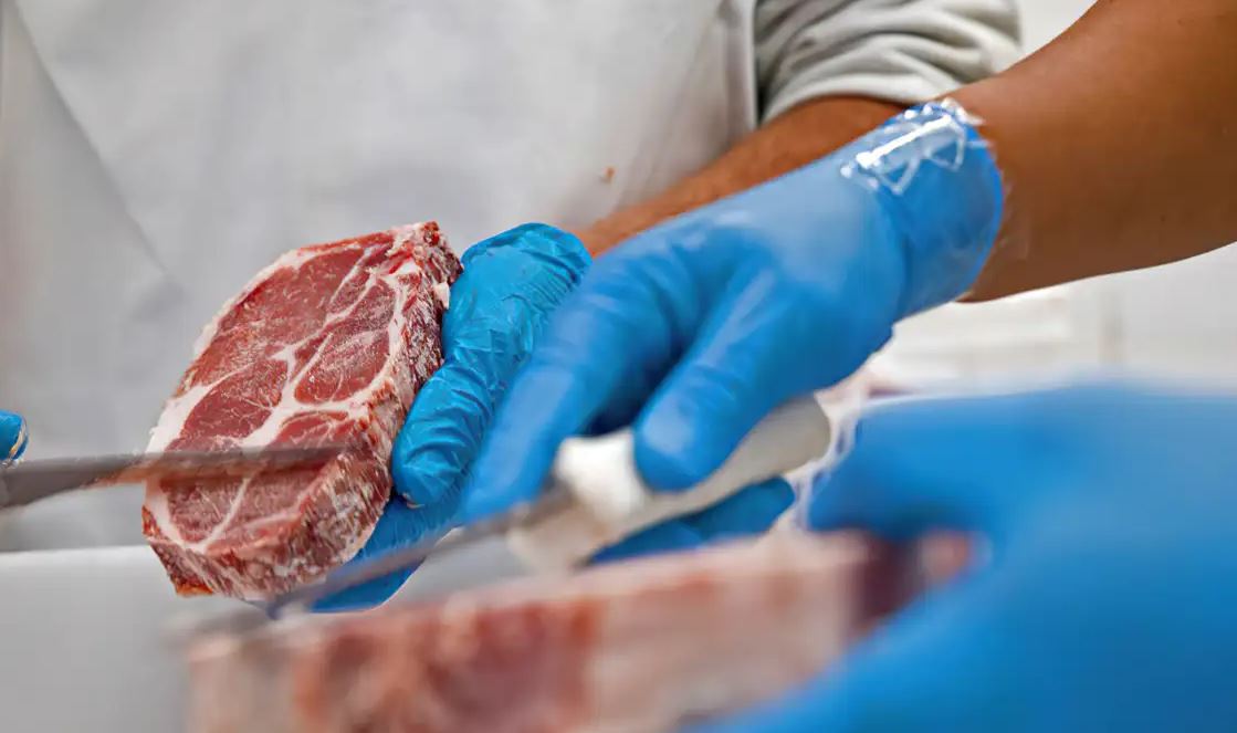 União Europeia suspende importação de carne do Brasil a partir de quinta