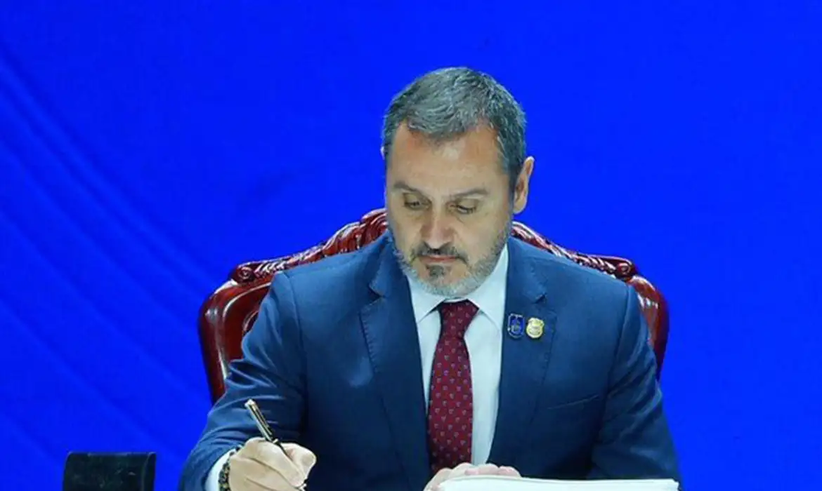 Diretores da PF oferecem cargos em apoio a Andrei Rodrigues