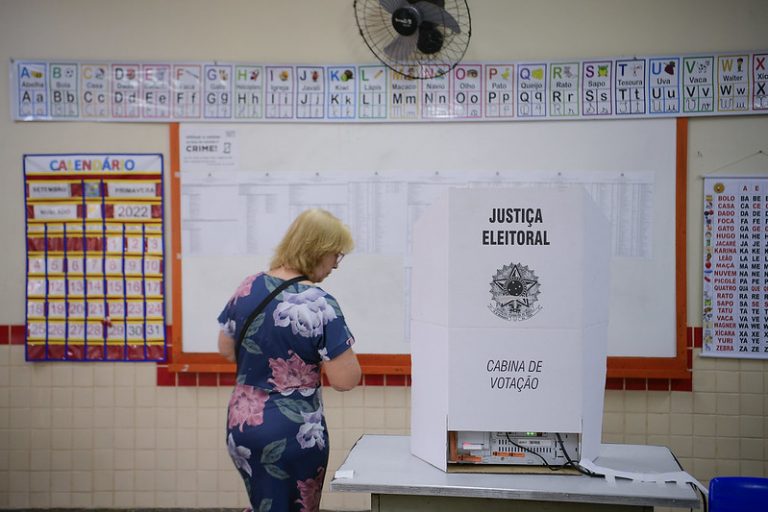 INSS alerta sobre prova de vida; comparecer ao 2º turno pode ajudar
