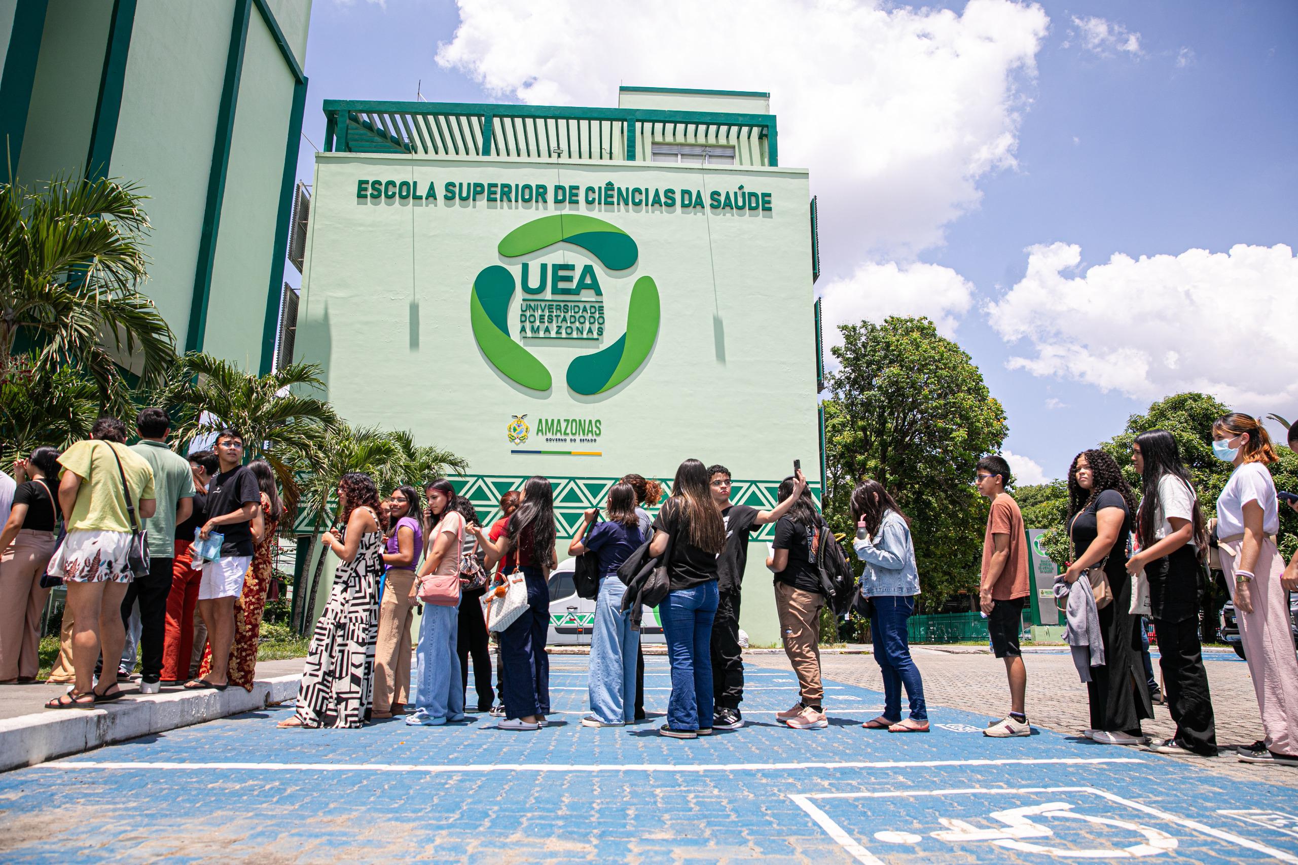 Inscrições abertas para Vestibular e SIS da UEA com 4,4 mil vagas no AM