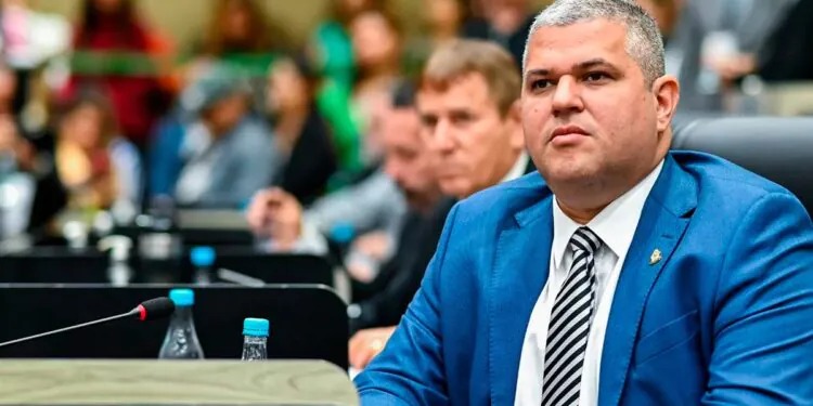 TRE-AM confirma cassação do vereador Elan Alencar por fraude nas eleições