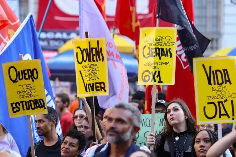 Comissão analisa jornada exaustiva e escala 61 como violência contra a mulher