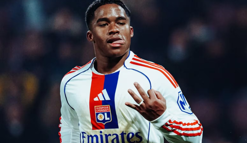 Endrick se destaca ao falar francês após vitória sobre o PSG