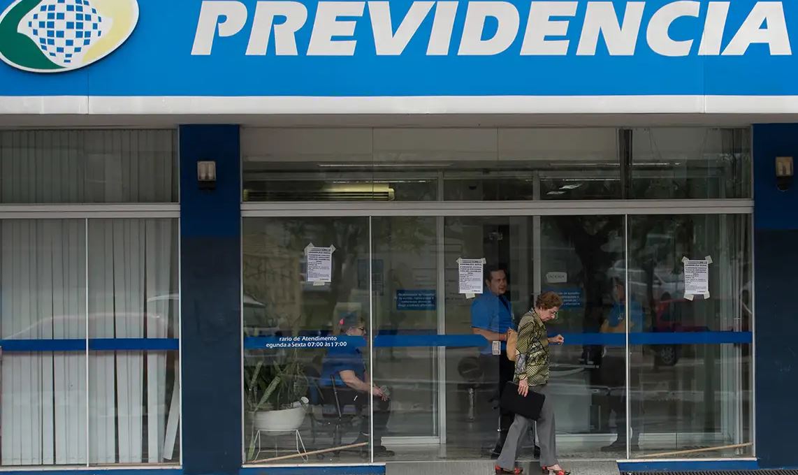 Governo destina R$ 547 milhões para reembolso de beneficiários do INSS