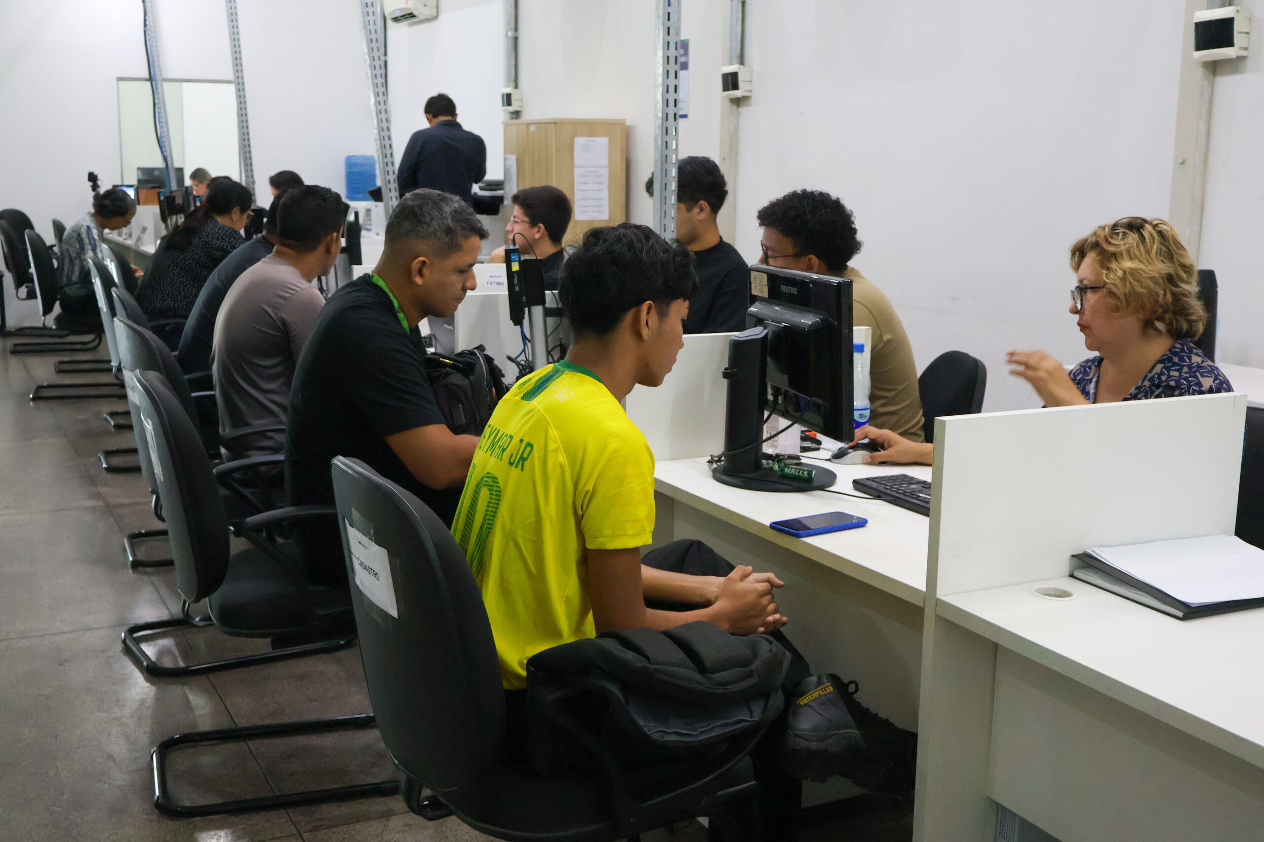 Sine Amazonas oferece 535 vagas de emprego nesta sexta-feira, 19