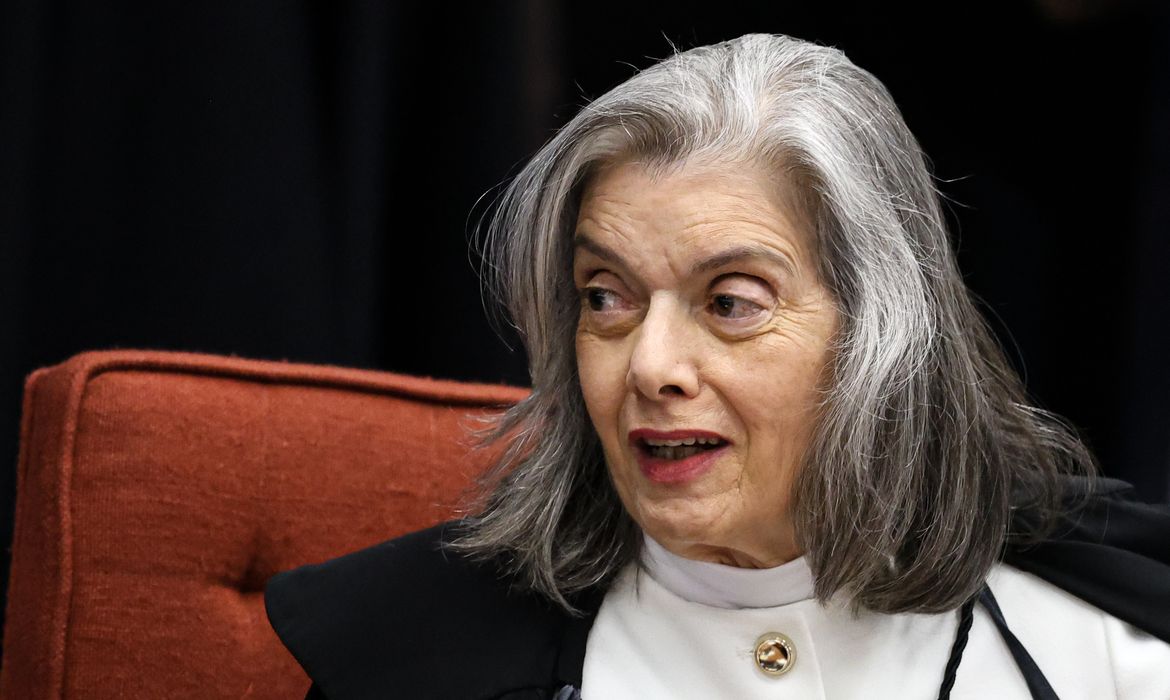 Ministra Cármen Lúcia destaca gravidade da crise de confiança no Judiciário