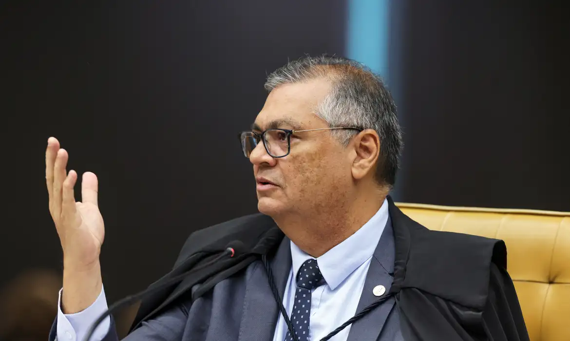 Flávio Dino solicita investigação da PF sobre emendas de R$ 55,4 milhões