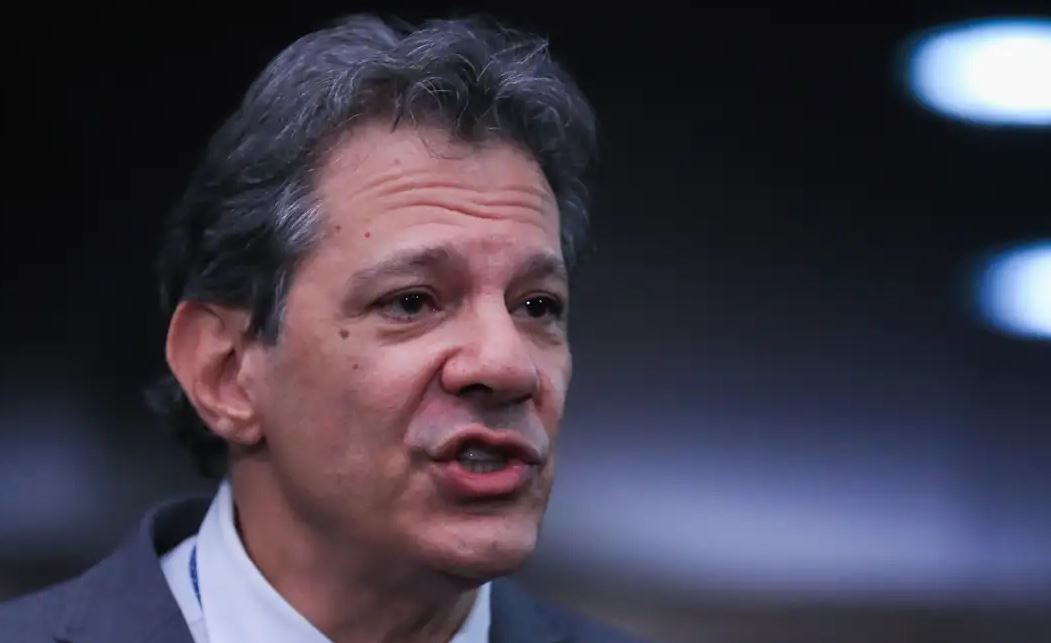 Haddad liga Vorcaro a Bolsonaro e critica relações políticas