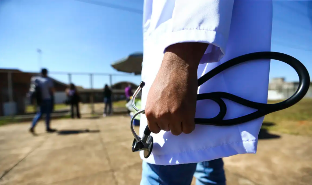 Novo Enamed será obrigatório para médicos no Brasil