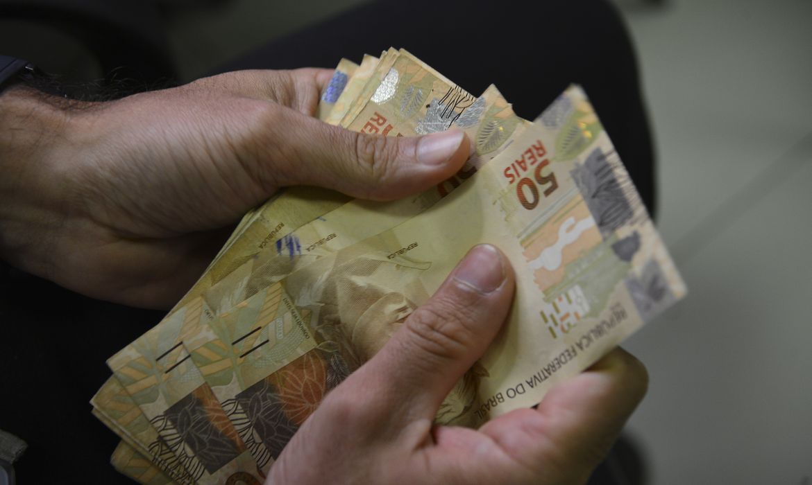 CMN Regula Fies Empreendedor e Programa Desenrola Adimplentes