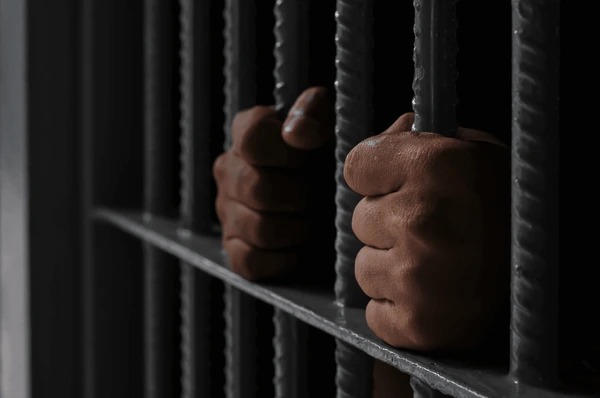 Vigilante é detido por tentativa de homicídio contra mulher trans em Manaus