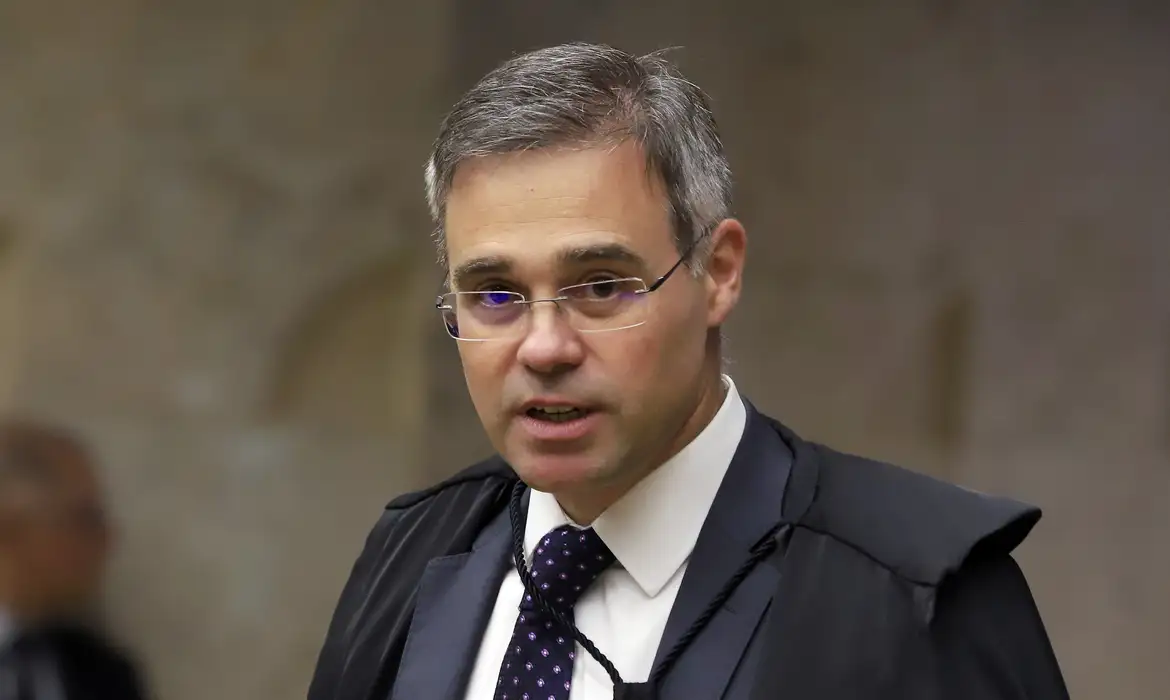 Ministro Mendonça autoriza julgamento de caso no STF envolvendo mensagens polêmicas