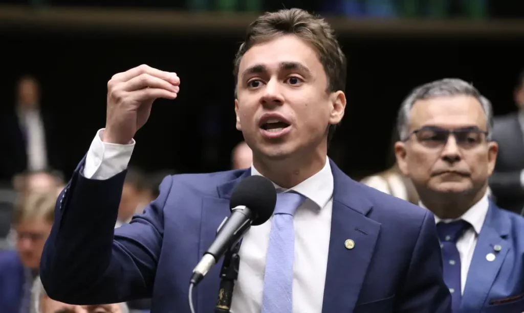 Nikolas Ferreira é multado em R$ 20 mil por ofensas ao PT