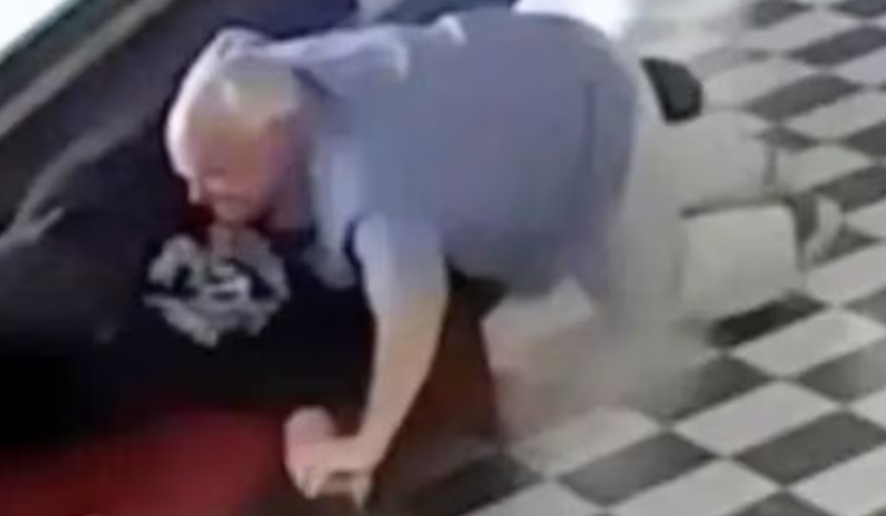 Diretor enfrenta atirador em escola de Oklahoma e evita tragédia