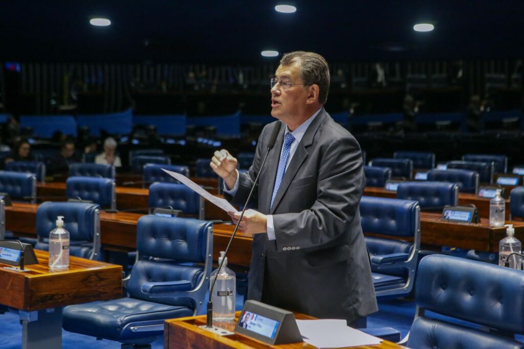 TRF1 autoriza licitações da BR-319 após defesa de Eduardo Braga