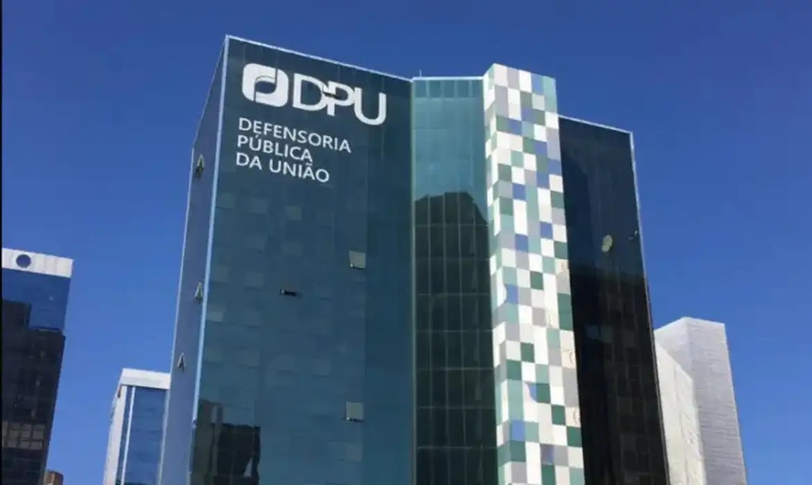 DPU alerta sobre golpistas que se passam por defensores públicos em todo o Brasil