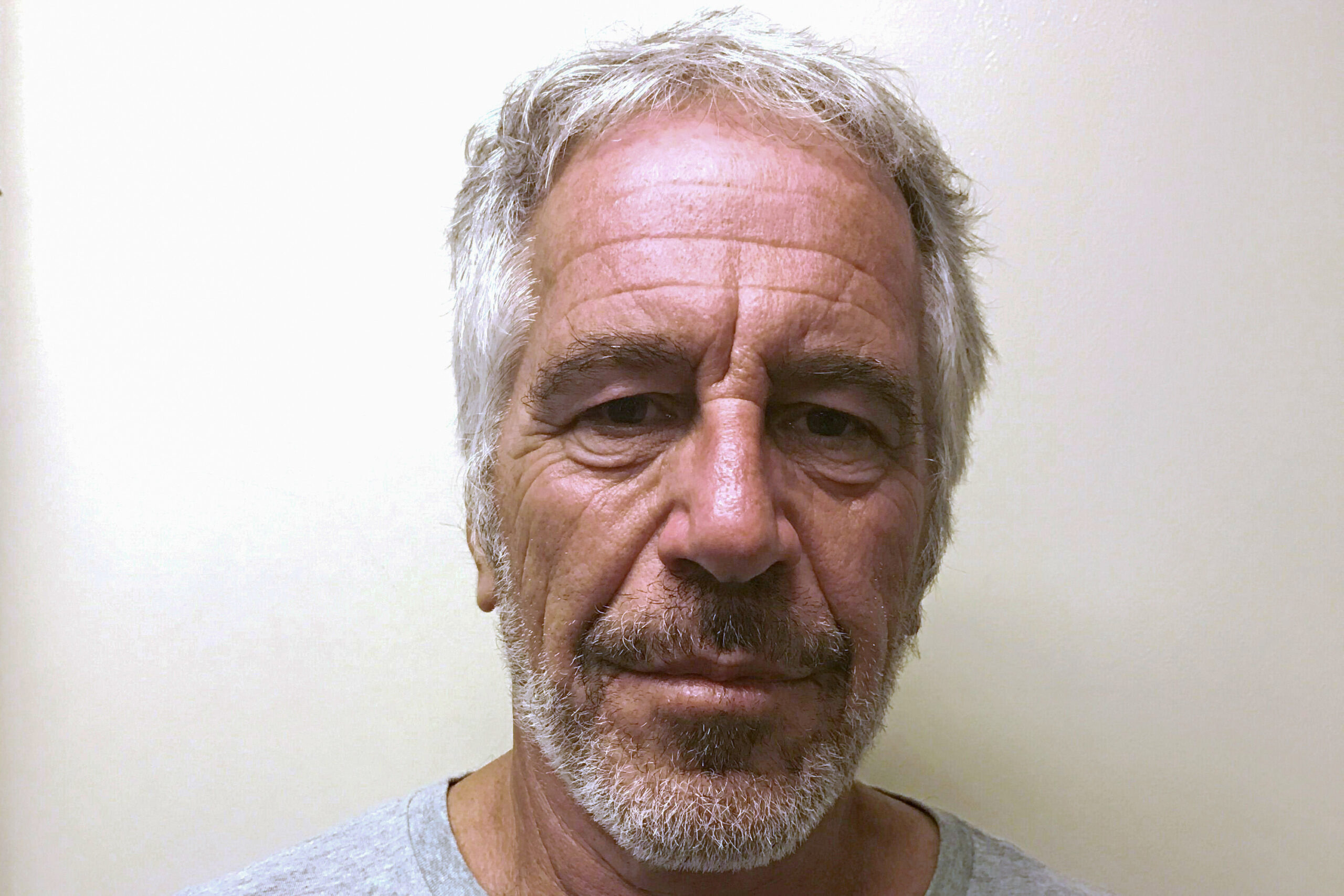 Investigação nos EUA apura falhas na divulgação de arquivos de Epstein