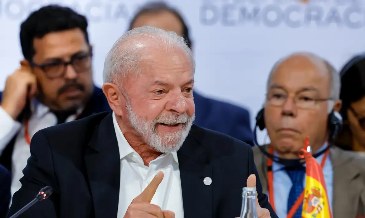 Governo lança plataforma para combater roubos de celulares no Brasil