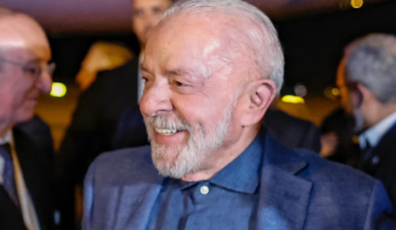 Presidente Lula se submete a procedimentos médicos em SP