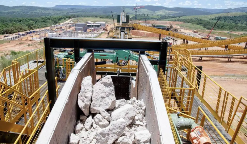 Terras raras, minerais estratégicos e críticos: diferenças e importância para o Brasil