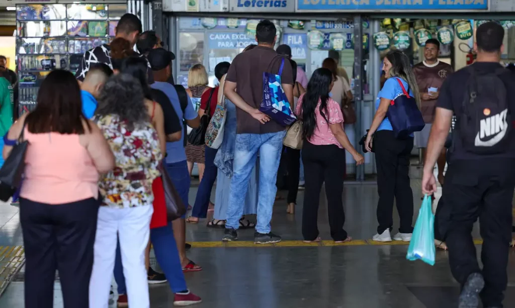 Mega-Sena sorteia prêmio estimado em R$ 112 milhões neste domingo
