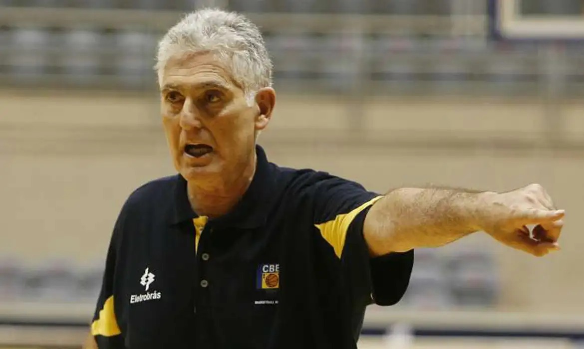 Falece Moncho Monsalve, ícone do basquete brasileiro e espanhol