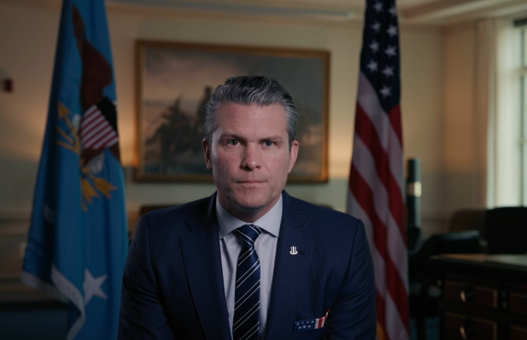 Secretário de Defesa dos EUA critica democratas em sabatina acalorada