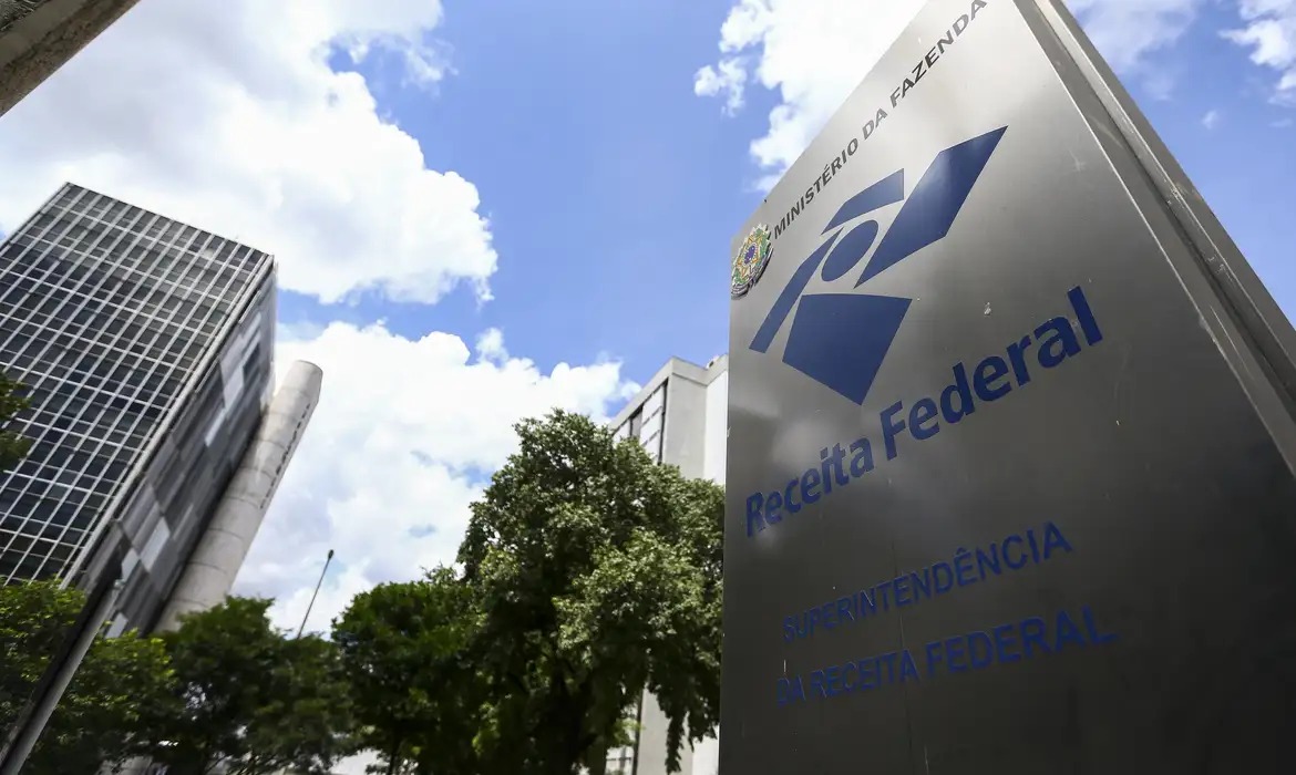 Arrecadação Federal Registra Recorde de R$ 229,2 Bilhões em Março