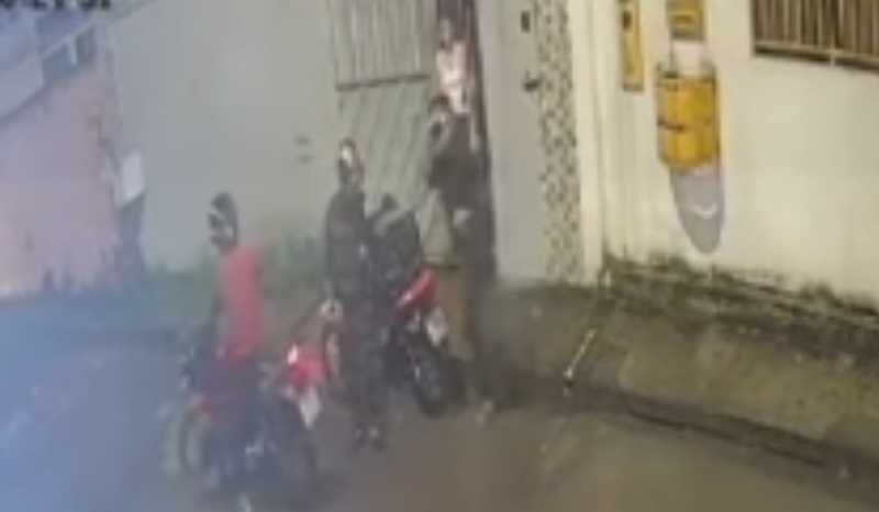 Entregador e cliente são assaltados durante entrega em Manaus