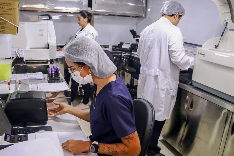 Barco Hospital São João XXIII chega a Tefé para atendimento médico