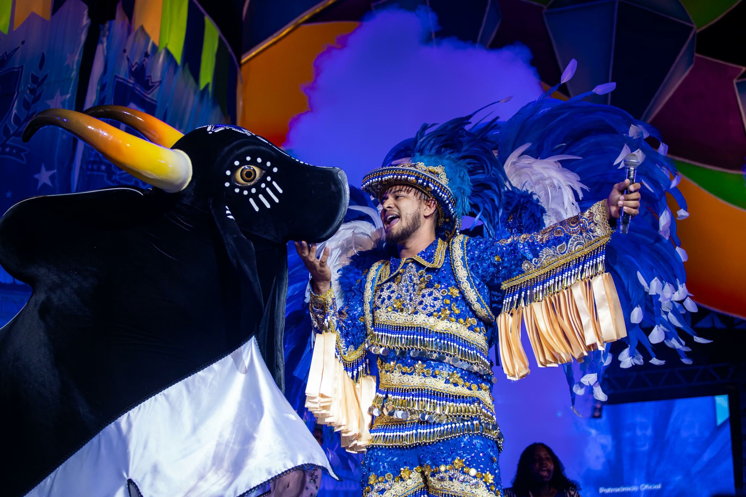 Boi Caprichoso celebra lançamento do álbum em grande festa em Parintins