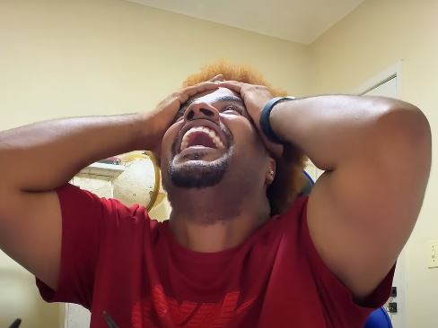 Carioca realiza sonho de ir ao Festival de Parintins após surto nas redes