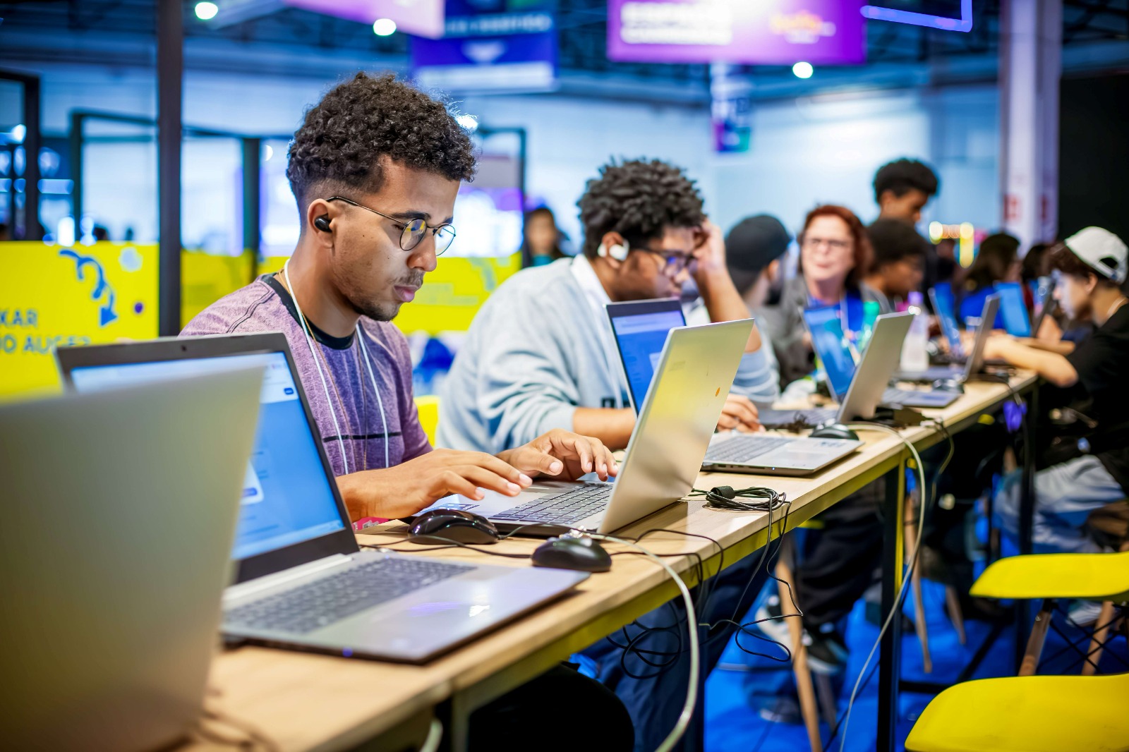 Estudantes do AM têm 90 vagas de estágio disponíveis; participe!