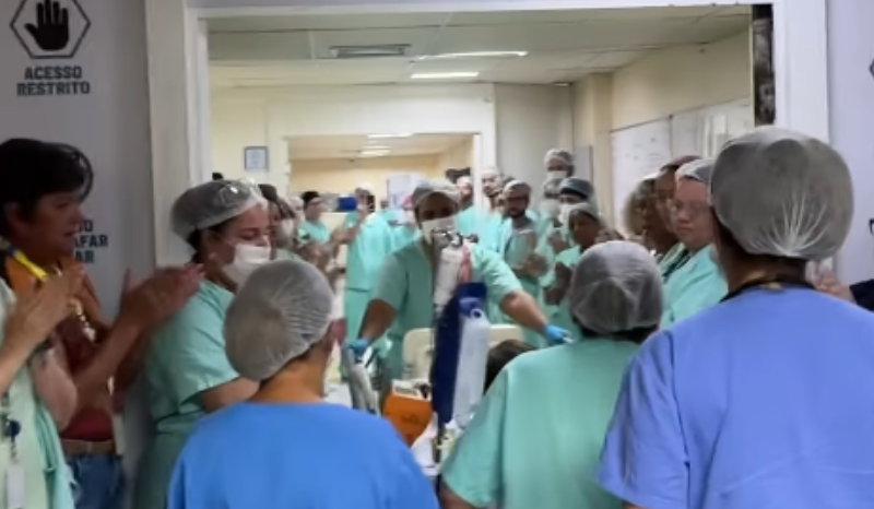 Despedida emocionante de menino doador de órgãos em Belo Horizonte