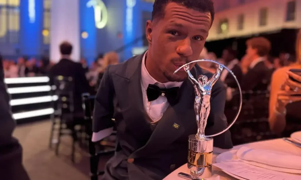 Gabriel Araújo é premiado no Laureus, a maior honraria do esporte mundial