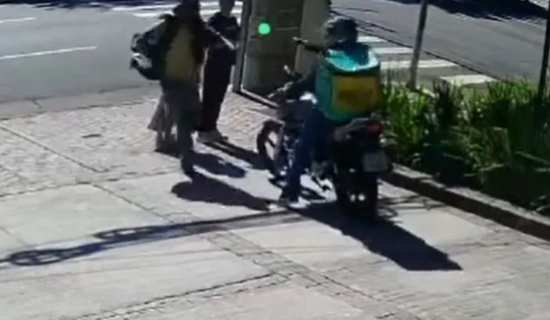 Homem é baleado ao tentar defender casal durante assalto em SP